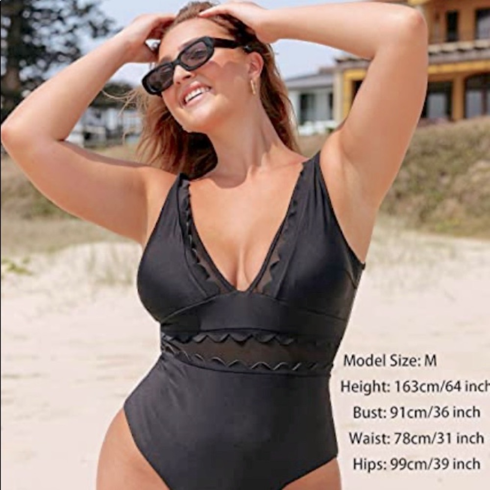 CUPSHE Women's One Piece Swimsuit V Neck Scalloped Trim Contrast Mesh Low Back